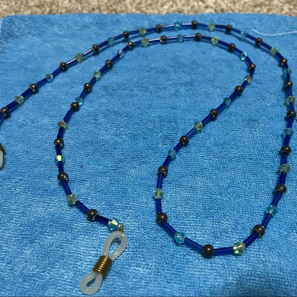 Glasses chain